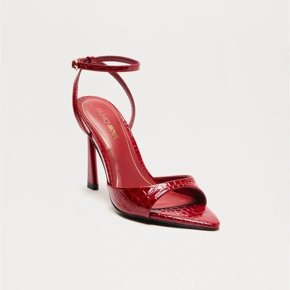 Seraphine Stiletto Heels from Fashion Nova - Burgundy 👠 - Picture 2 of 10